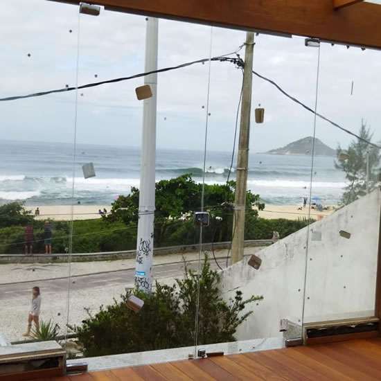 Pergolados e Coberturas em Vidro, Pergolado de Vidro Temperado, Pergolado de Vidro e Alumínio, Pergolado em Niterói, RJ