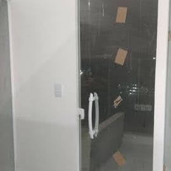 Portas de Vidro, Janelas de Vidro, Portões de Vidro e Esquadrias em Niterói e RJ