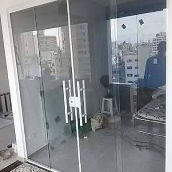 Portas de Vidro, Janelas de Vidro, Portões de Vidro e Esquadrias em Niterói e RJ