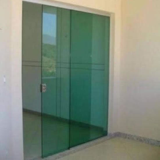 Portas de Vidro, Janelas de Vidro, Portões de Vidro e Esquadrias em Niterói e RJ