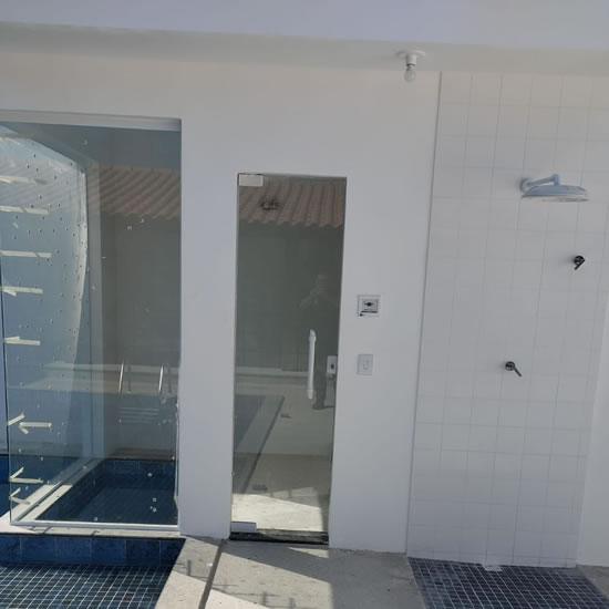 Portas de Vidro, Janelas de Vidro, Portões de Vidro e Esquadrias em Niterói e RJ